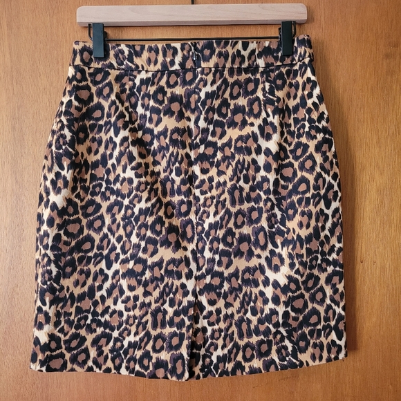 Leopard Print Women's Skirt - Picture 2 of 3